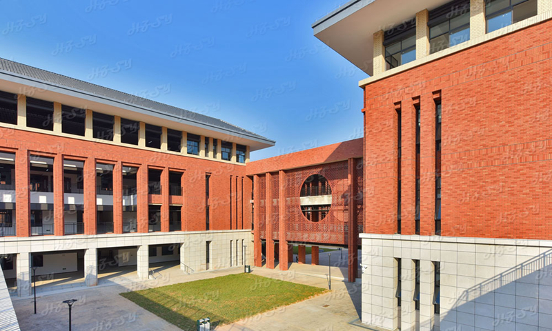 开学季，，，，，，KB88凯时官网助力一波校园上新